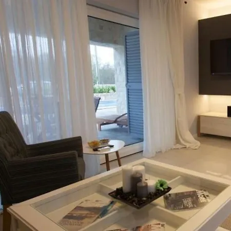 Feriehus Cozy And Stylish Relax Pool Hvar Town